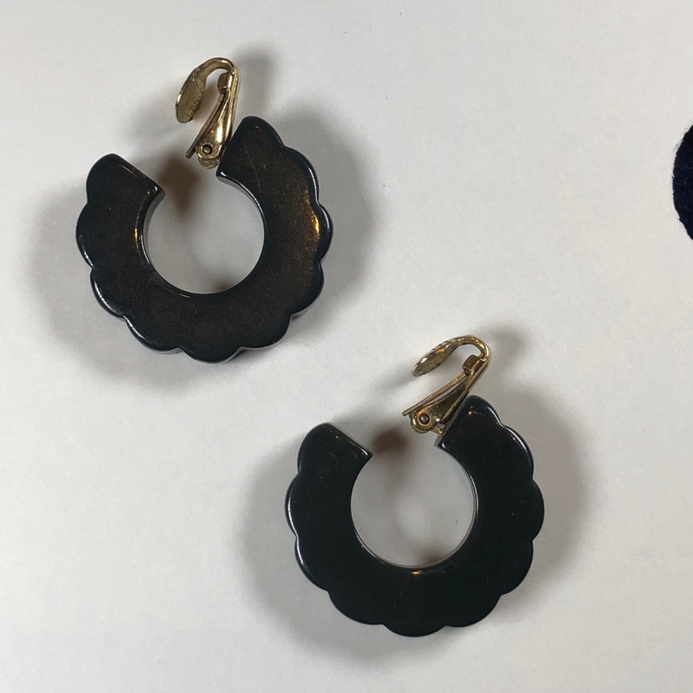 Vintage bakelite clip on hoop earrings